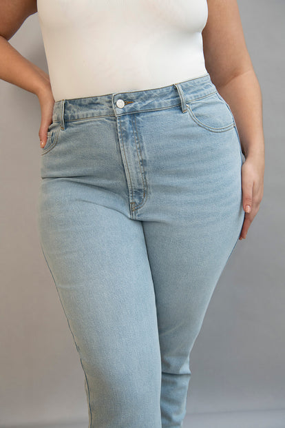 Straight-Fit Jeans Curvy - Light Bleach