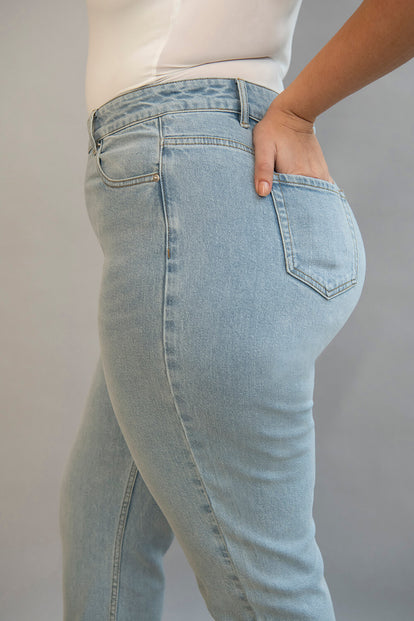 Straight-Fit Jeans Curvy - Light Bleach