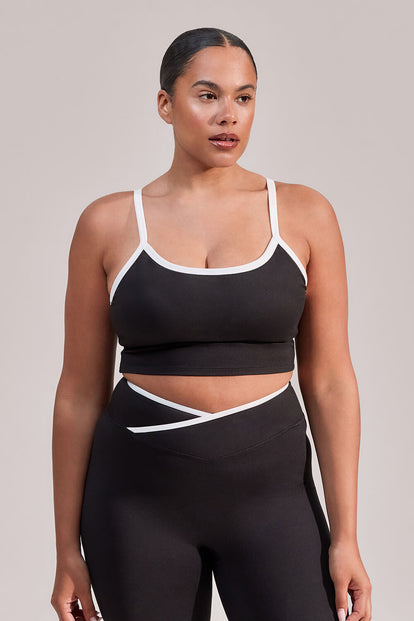 Simone - Height: 5'6 | Wearing Size 42