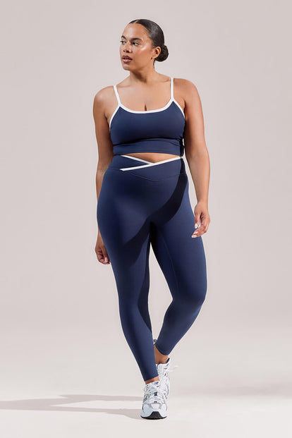 Simone - Height: 5'6 | Wearing Size 42 Tall