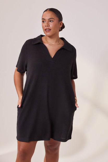 Curve Lightweight Collared Knit Dress - Black
