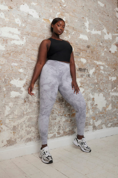 Revitalise High Waisted Leggings Curvy - Sky Grey Tie Dye