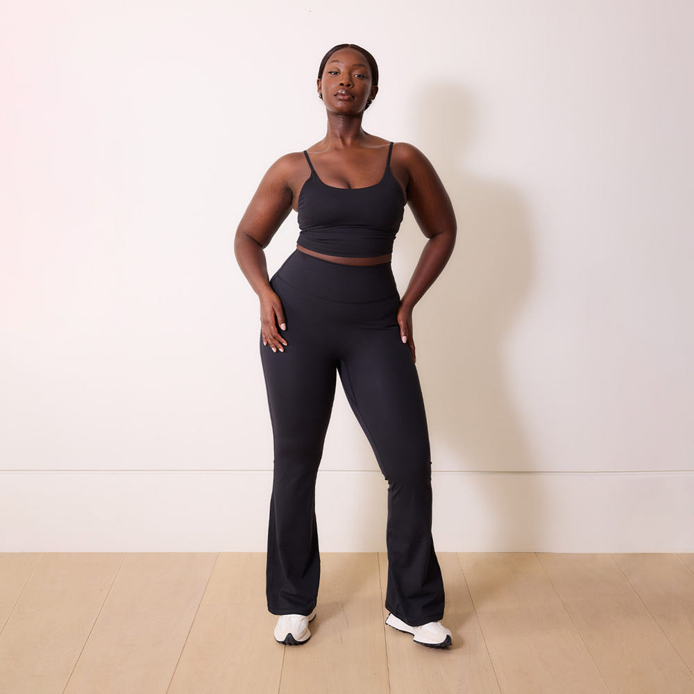 24/7 Revitalise Flare Leggings – Mitternachtsschwarz