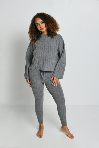 Pullover Mit Zopfstrickmuster - Grauer