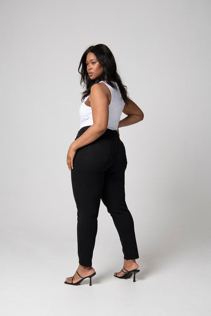 Slim-Fit Mom Jeans - Schwarze