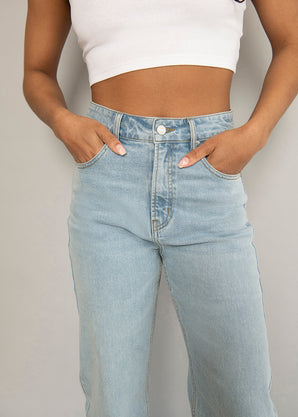 Straight-Fit Jeans - Light Bleach