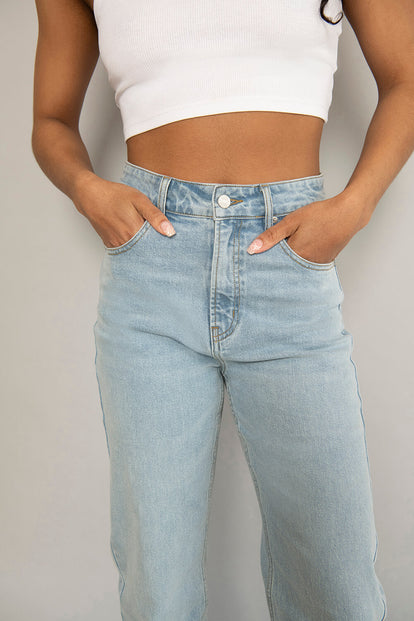 Straight-Fit Jeans - Light Bleach