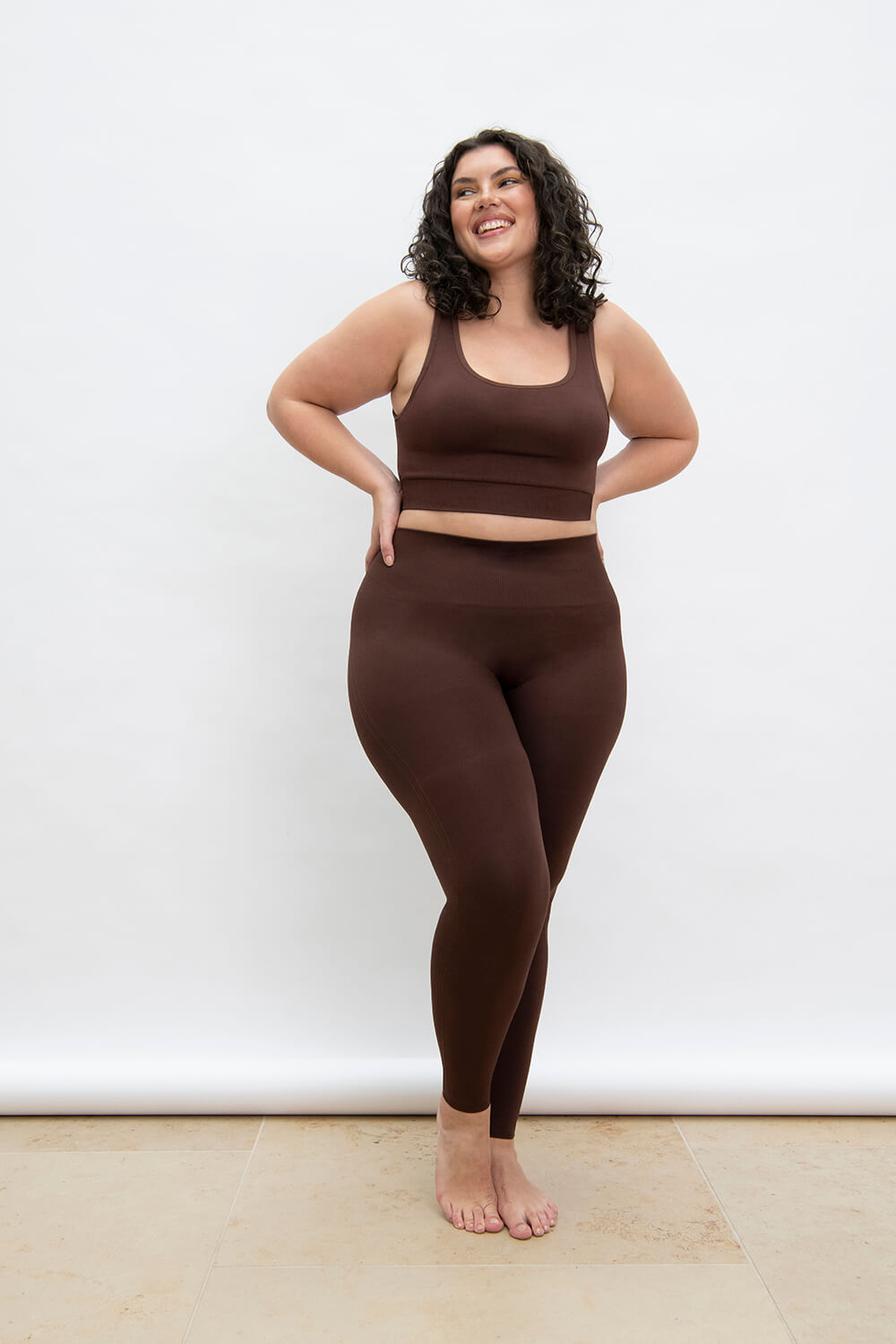 Ultimate High Waisted Seamless Leggings Curvy - Chocolate Brown