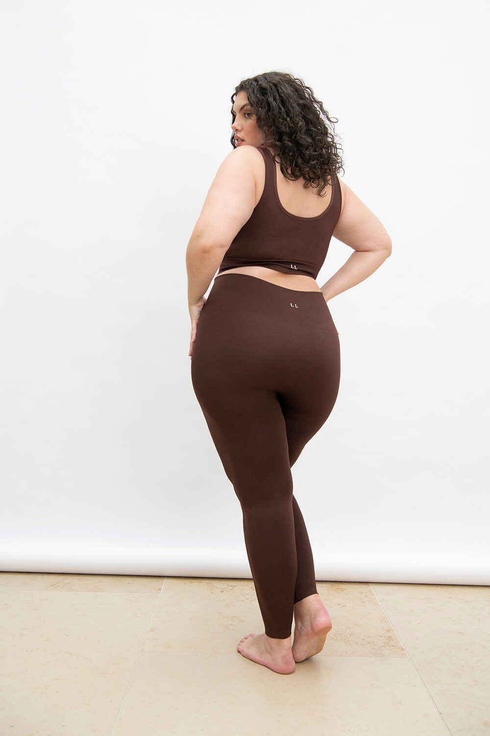 Ultimate High Waisted Seamless Leggings Curvy - Chocolate Brown