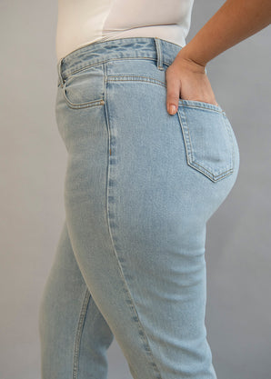 Straight-Fit Jeans Curvy - Light Bleach