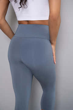 Capri-Leggings aus leichtem Stoff – Steel Blue