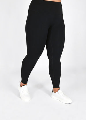 Revitalise 7/8 High Waisted Leggings Curvy - Midnight Black