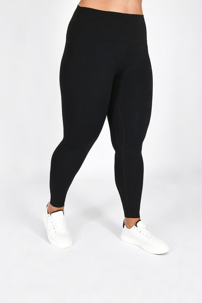 Revitalise 7/8 High Waisted Leggings Curvy - Midnight Black