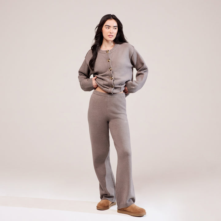 Weite Hose aus weichem Strick - Mokka