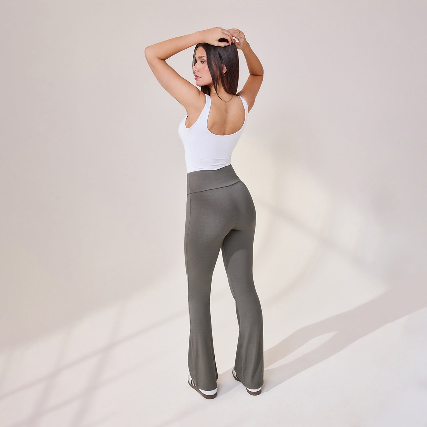 Leichte Leggings mit Schlag - Schiefergrün