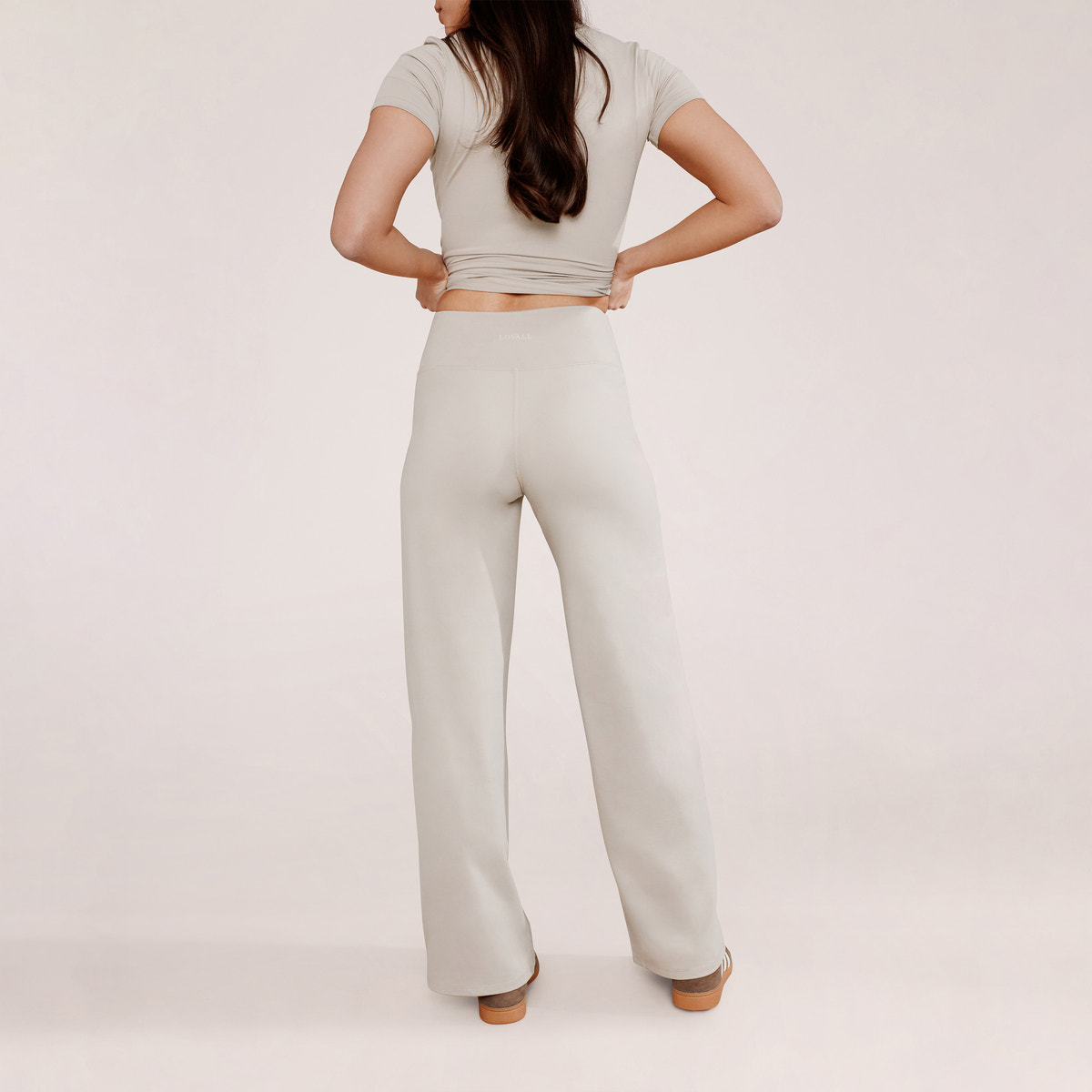 Ultimative Alltagshose mit weitem Bein - Haferbeige