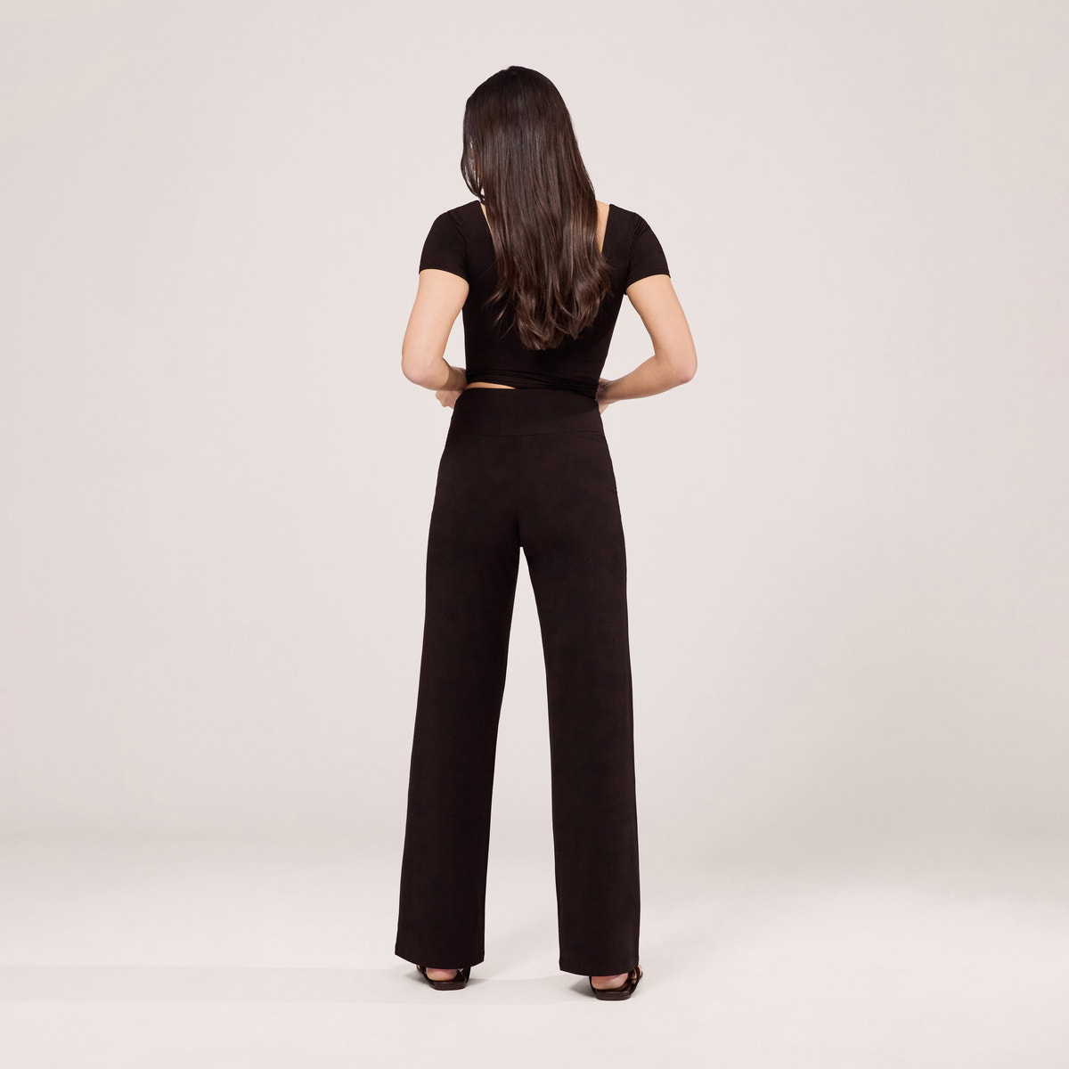 Leichte weite Hose – Black Coffee