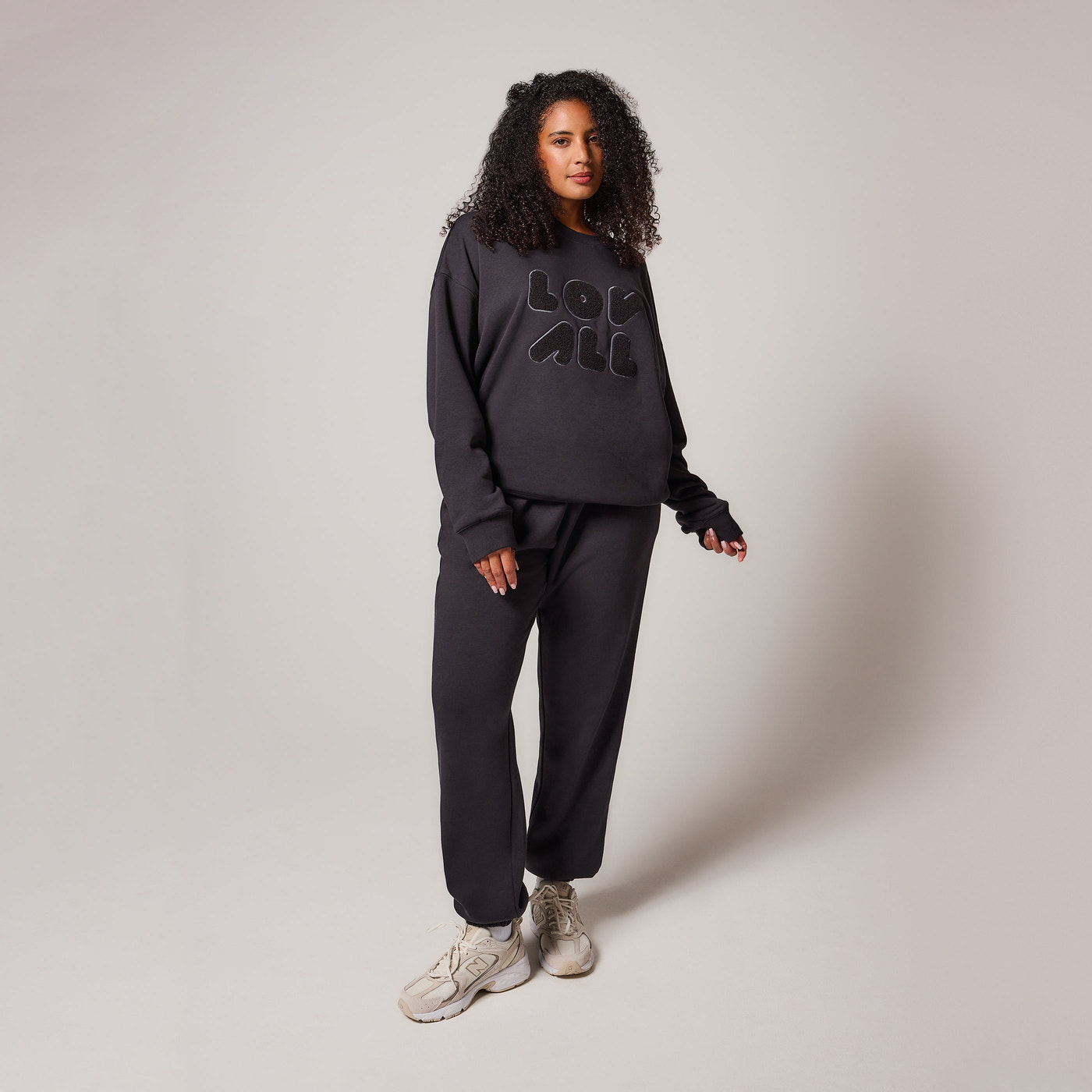 ALL SZN Übergröße Bio-Sweatshirt Curvy Style 1 - Shadow
