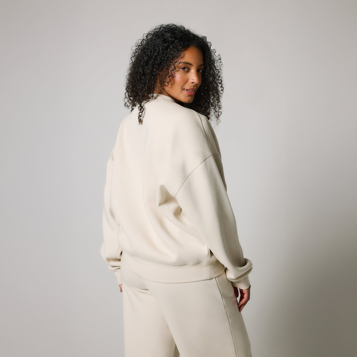 ALL SZN Übergröße Bio-Sweatshirt Curvy Style 2 - Ecru