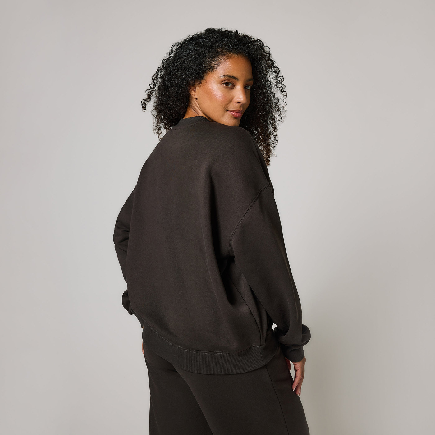 ALL SZN Übergröße Bio-Sweatshirt Curvy Style 3 - Black Coffee