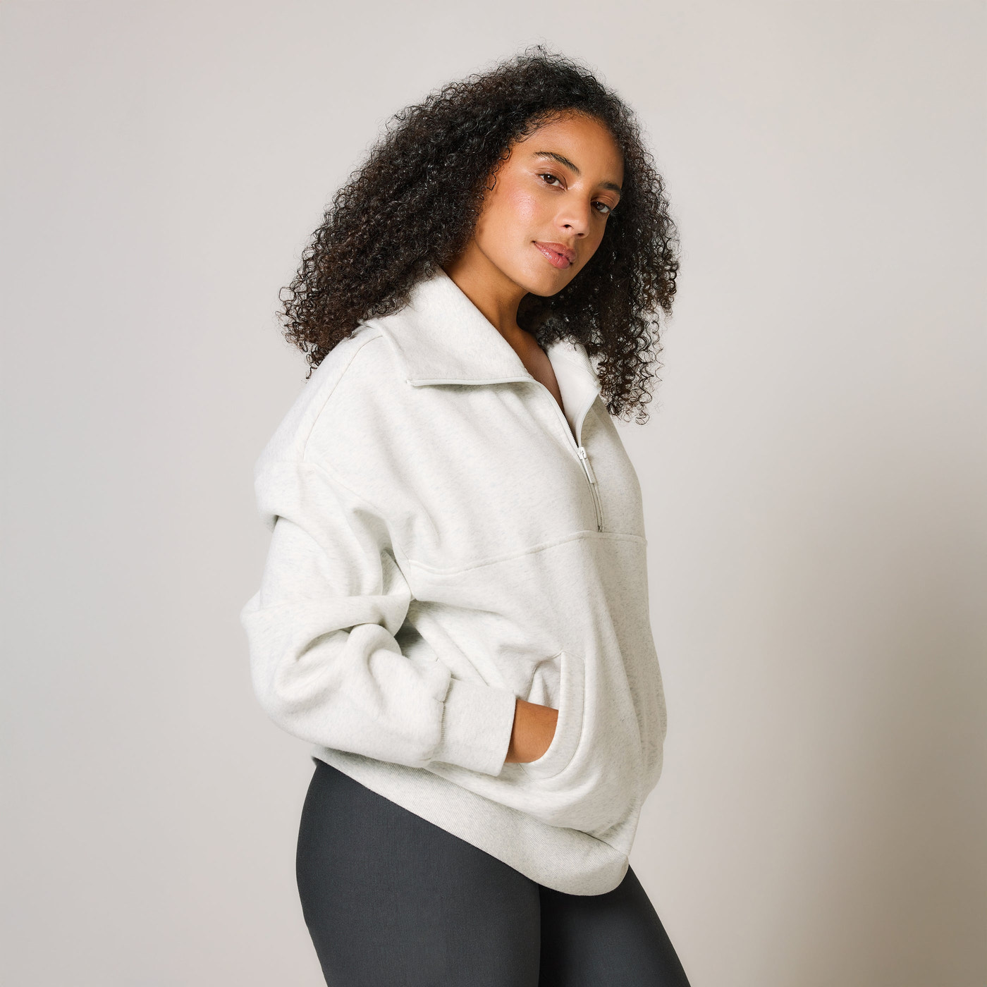 ALL SZN Übergröße 1/4 Zip Bio-Sweatshirt Curvy - Light Grey Marl
