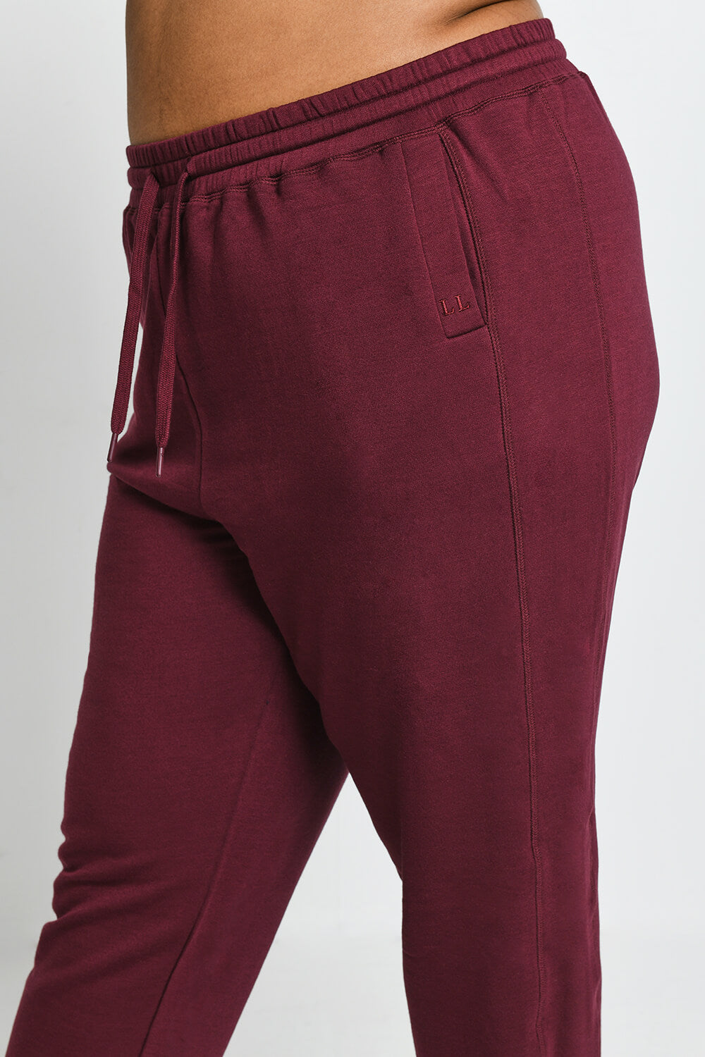 Luxus Lounge Jogginghose Curvy - Dark Cherry