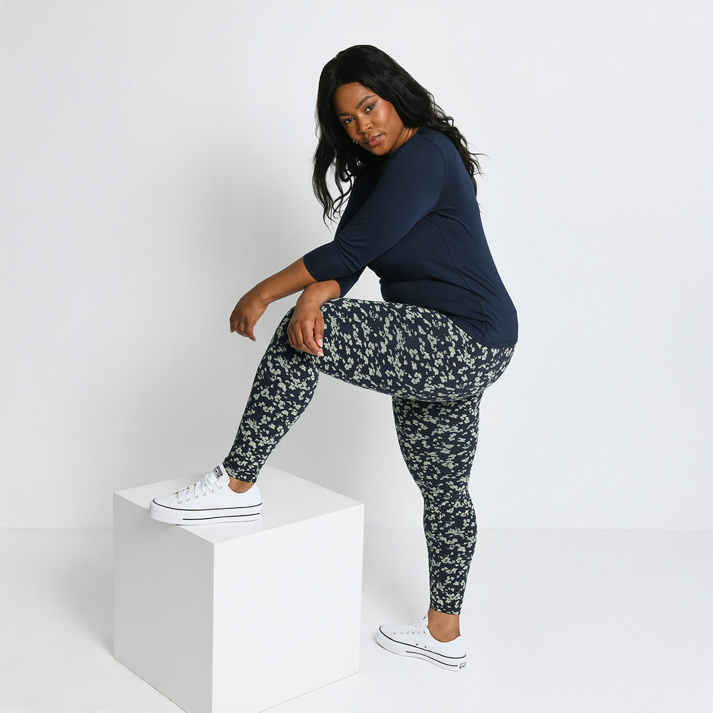 Everyday High Waisted Leggings Curvy - Navy/Green Floral