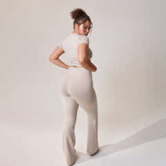Ultimate Flare Leggings für jeden Tag – Haferbeige