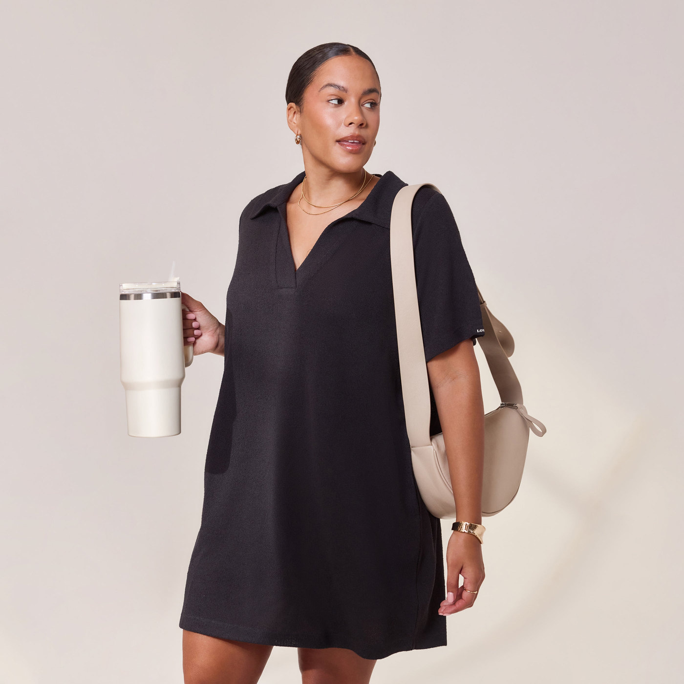 Leichtes Strickkleid mit Kragen - Schwarz