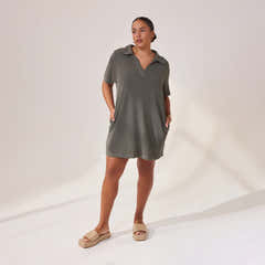 Leichtes Strickkleid mit Kragen – Schiefergrün