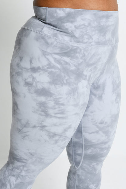 Revitalise 7/8 High Waisted Leggings Curvy - Sky Grey Tie Dye