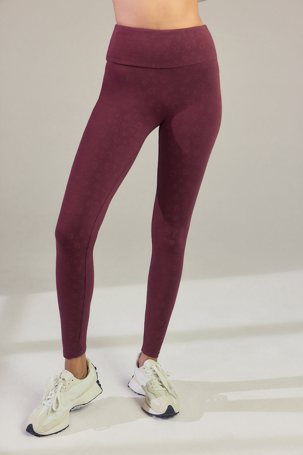Alltägliche High-Waisted Leggings - Bordeaux-Rote Animal-Print