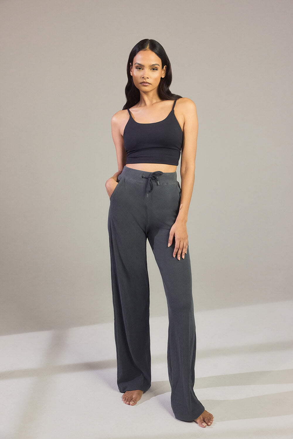 Gerippte Hose mit weitem Bein - Graue