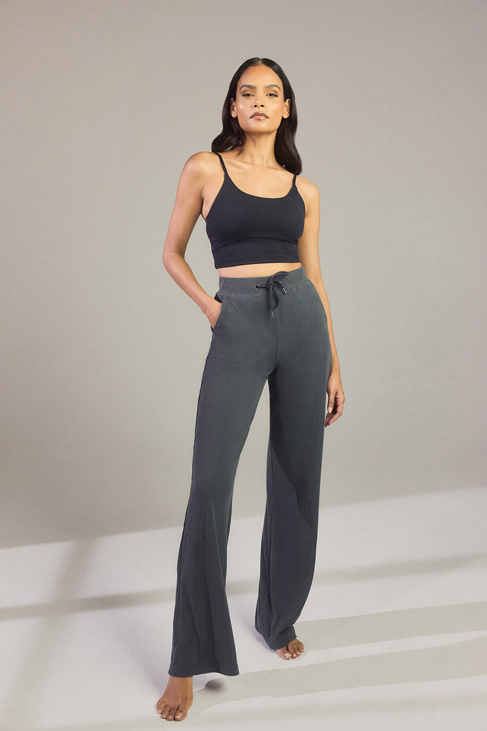 Gerippte Hose mit weitem Bein - Graue