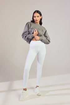 Namrata - Height 5'8 | Wearing Size 8 Tal