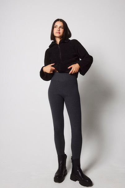 files/EXTREME_FLEECE_BLACK_GRACE_5029_d2713c93-dc9a-4b77-baeb-477ed82e00e4.jpg