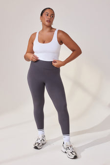 Simone - Height: 5'6 | Wearing Size 42 Tall