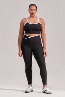 Simone - Height: 5'6 | Wearing Size 42 Tall