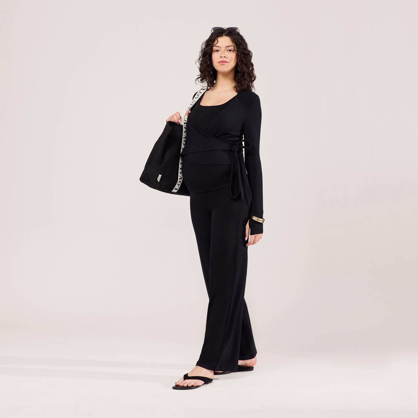 Umstandsleichte Hose mit weitem Bein – Schwarz
