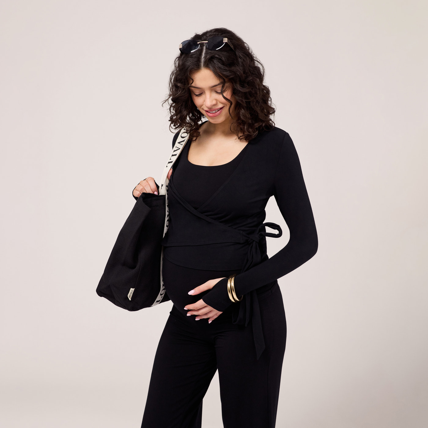 Umstandsleichte Hose mit weitem Bein – Schwarz