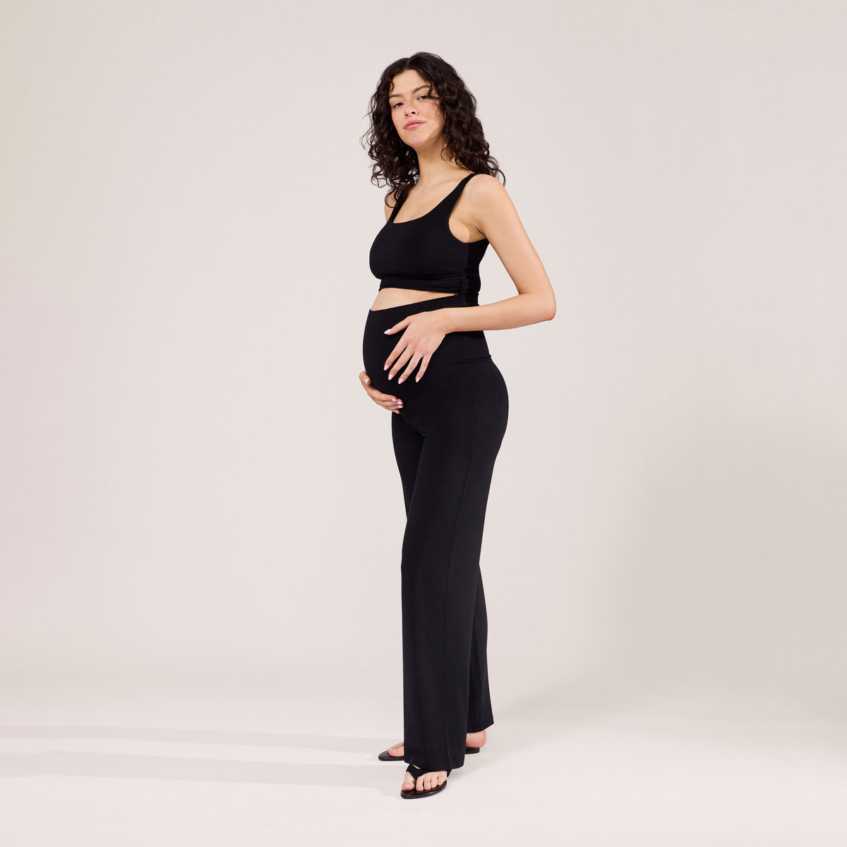 Umstandsleichte Hose mit weitem Bein – Schwarz