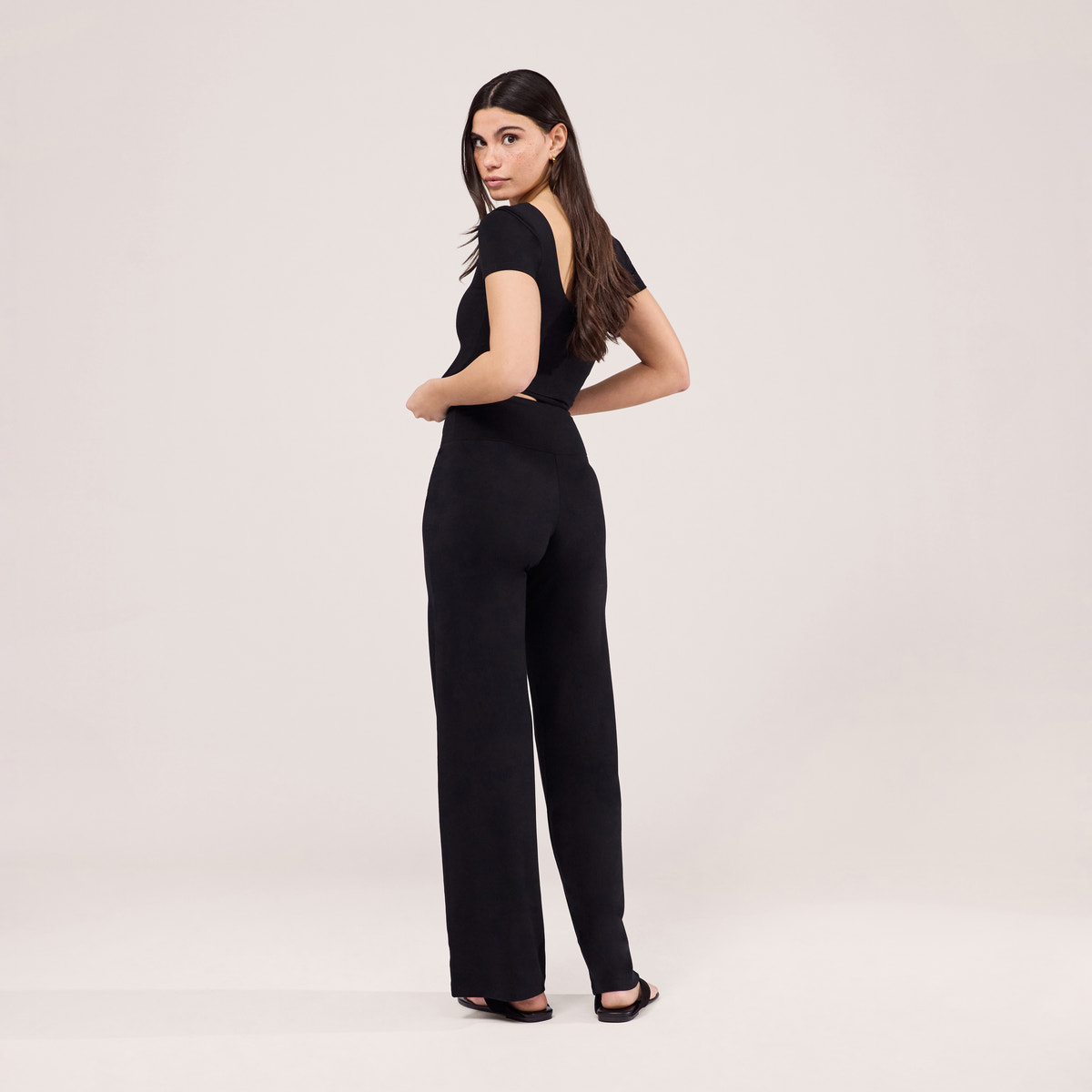 Leichte Hose mit weitem Bein – Schwarz