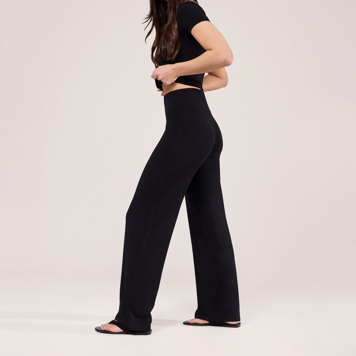 Leichte Hose mit weitem Bein – Schwarz