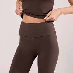 Capri-Leggings aus leichtem Material – Espressobraun