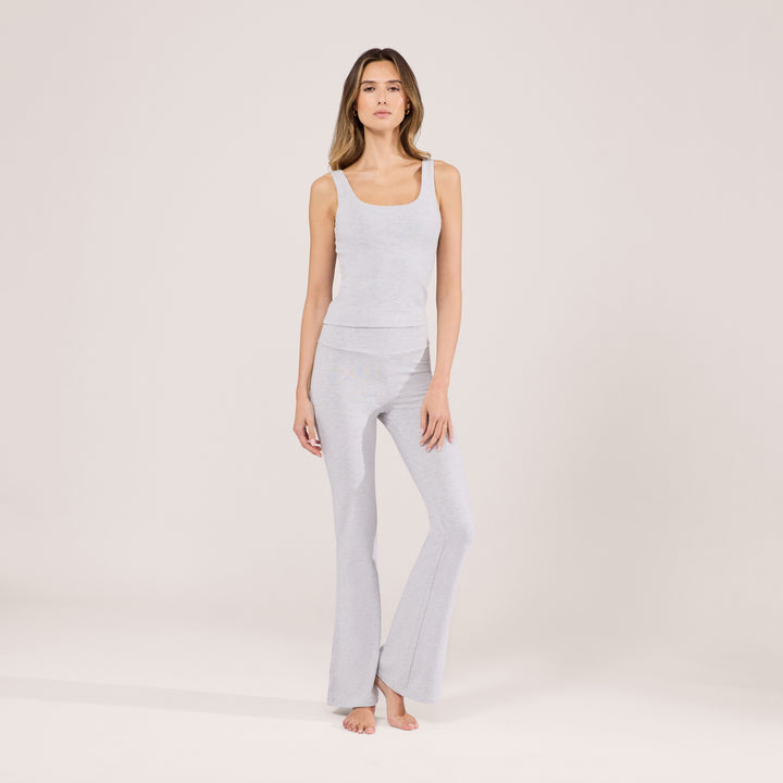 Leichte Leggings mit ausgestelltem Bein – Hellgrau meliert