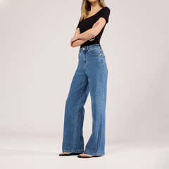 Stretch-Jeans mit weitem Bein – Mittelblau