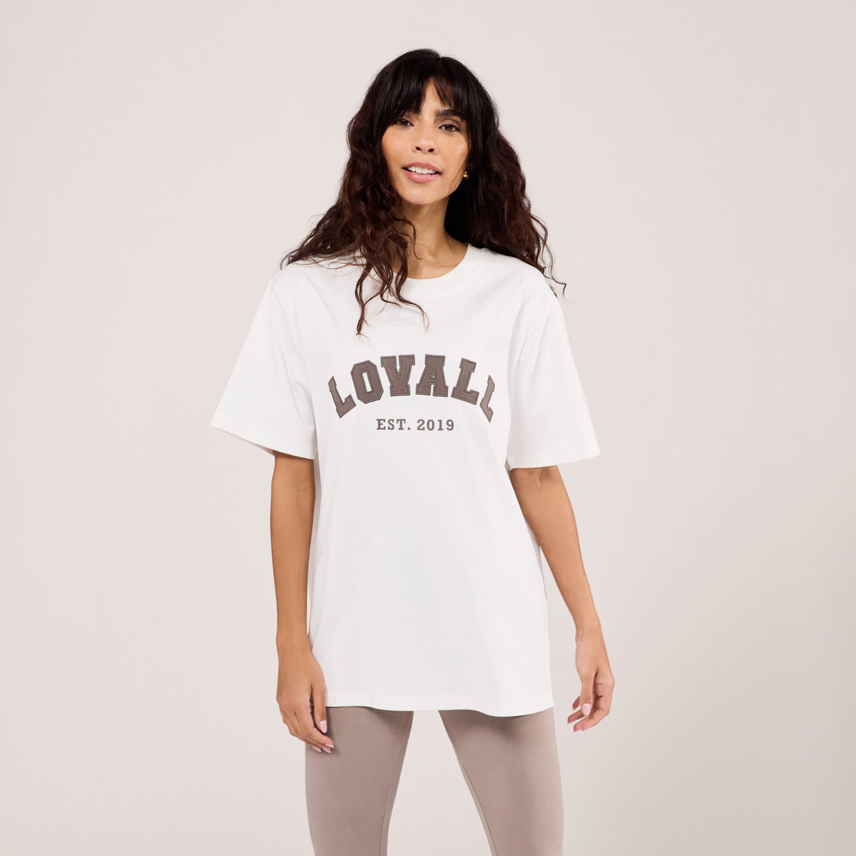 T-Shirt mit Grafik im College-Stil – Off-White