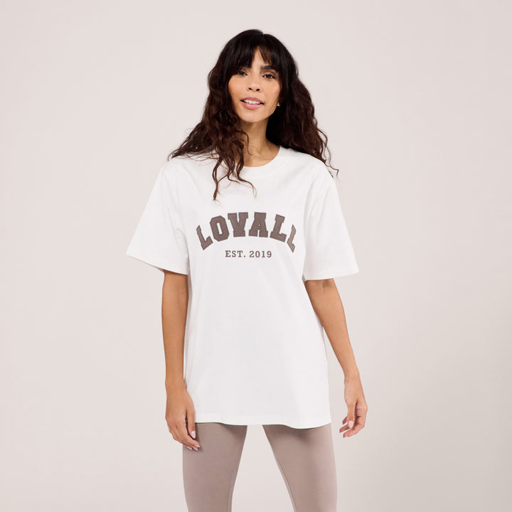 T-Shirt mit Grafik im College-Stil – Off-White