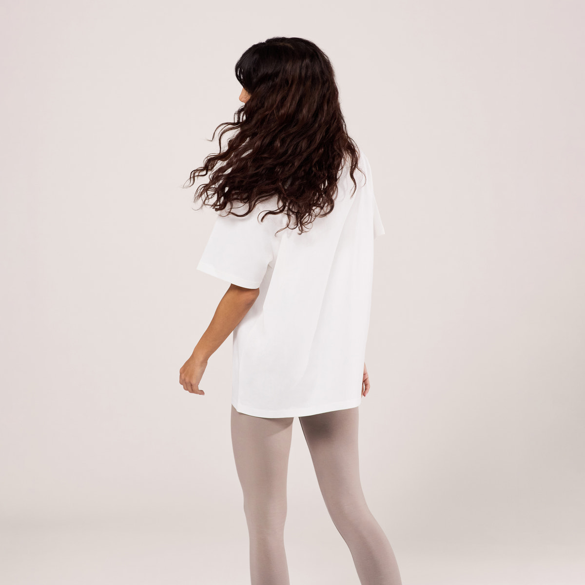 T-Shirt mit Grafik im College-Stil – Off-White