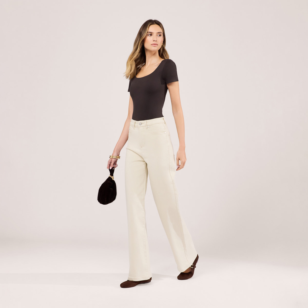 Stretch-Jeans mit weitem Bein – Ecru